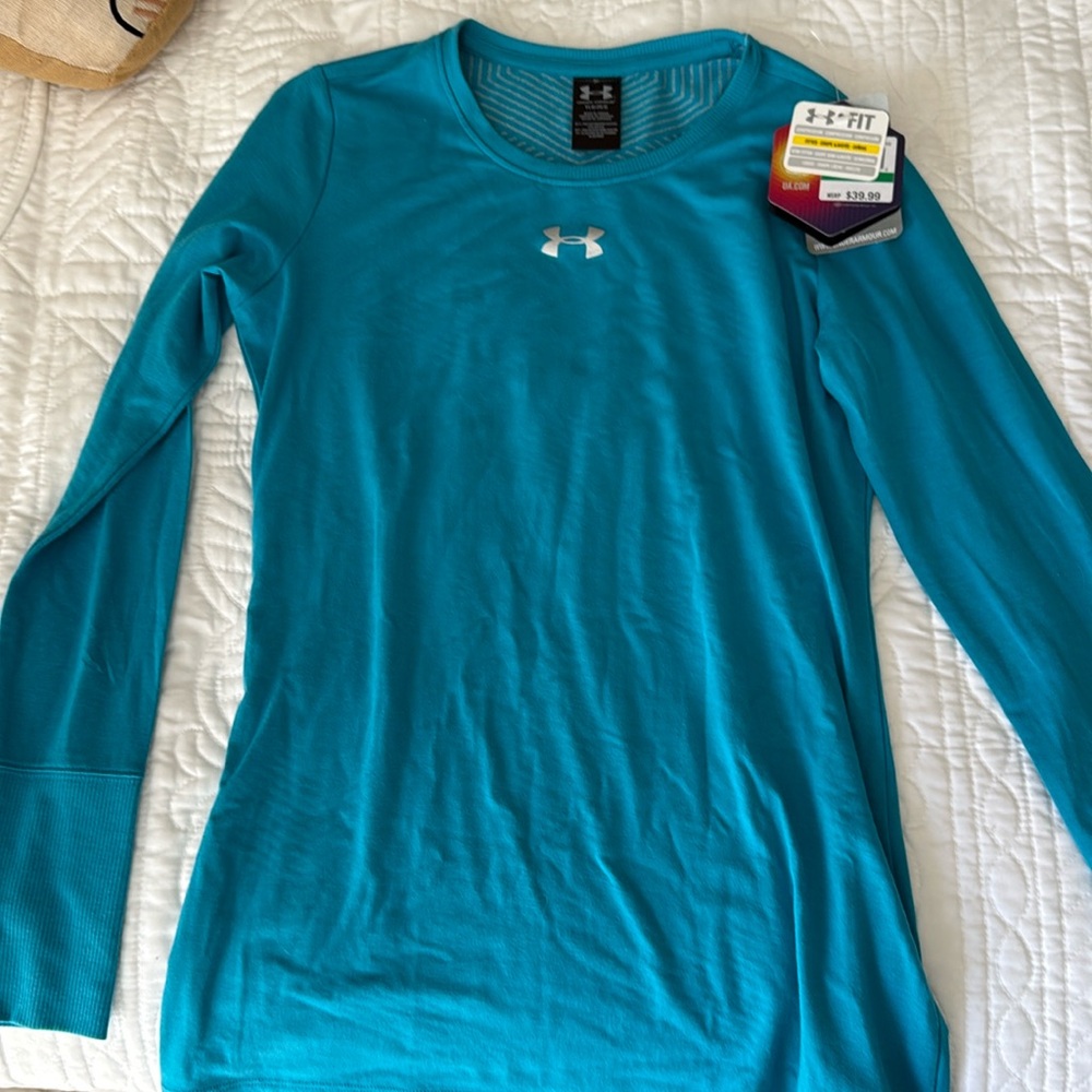 Youth large under Armour, long sleeve T-shirt